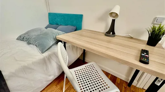 Rooms in Barcelona Ciutat Vella - photo 2