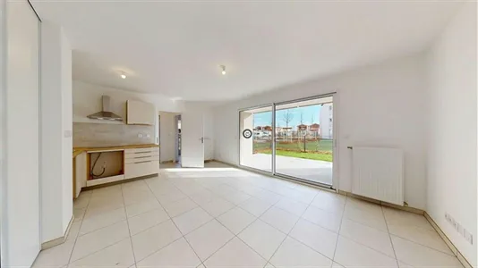 Apartments in Lyon - photo 2