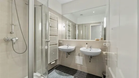 Rooms in Berlin Charlottenburg-Wilmersdorf - photo 4