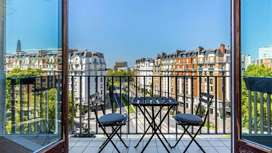 Apartments in Paris 17ème arrondissement - photo 2