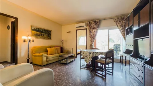 Apartments in Barcelona Eixample - photo 3