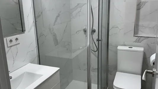 Rooms in Málaga - photo 9