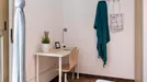 Room for rent, Bologna, Emilia-Romagna, &lt;span class=&quot;blurred street&quot; onclick=&quot;ProcessAdRequest(10194859)&quot;&gt;&lt;span class=&quot;hint&quot;&gt;See streetname&lt;/span&gt;[xxxxxxxxxxxxx]&lt;/span&gt;