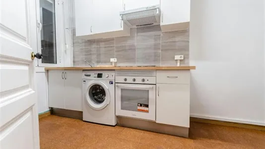 Rooms in Barcelona Eixample - photo 9