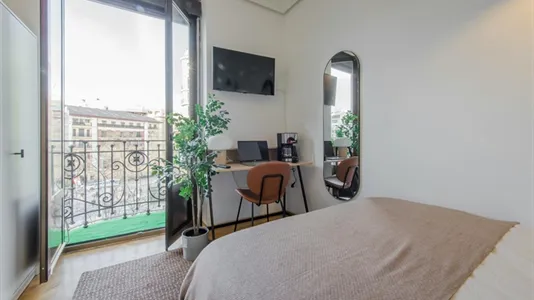 Rooms in Madrid Retiro - photo 4