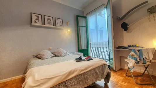 Rooms in Madrid Chamberí - photo 2