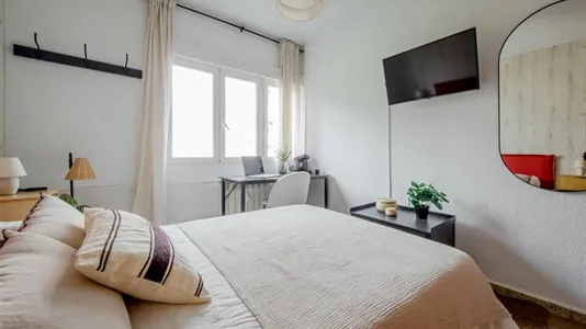 Rooms in Madrid Moncloa-Aravaca - photo 2