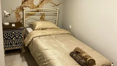 Room for rent in Neapoli-Sykies, Central Macedonia