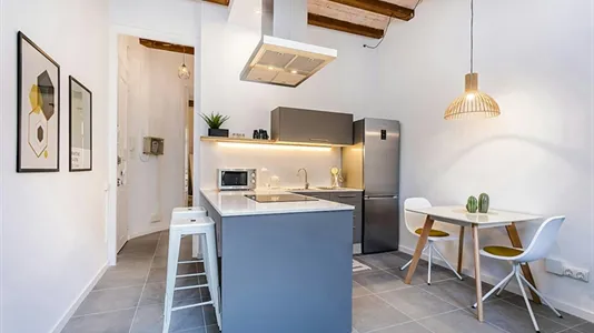 Apartments in Barcelona Eixample - photo 8