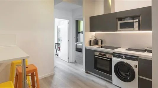 Rooms in Barcelona Ciutat Vella - photo 5