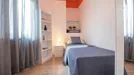 Room for rent, Pavia, Lombardia, &lt;span class=&quot;blurred street&quot; onclick=&quot;ProcessAdRequest(14359155)&quot;&gt;&lt;span class=&quot;hint&quot;&gt;See streetname&lt;/span&gt;[xxxxxxxxxxxxx]&lt;/span&gt;