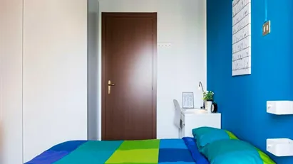 Room for rent in Milano Zona 5 - Vigentino, Chiaravalle, Gratosoglio, Milan