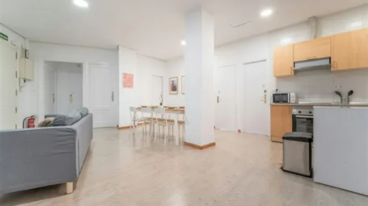 Rooms in Madrid Chamberí - photo 5