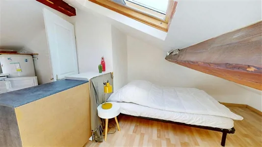 Apartments in Lyon - photo 3