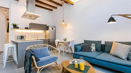 Apartments in Barcelona Eixample - photo 3