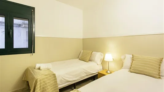 Apartments in Barcelona Ciutat Vella - photo 8