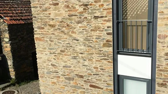 Houses in Oliveira do Hospital - photo 8