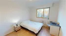 Room for rent, Rennes, Bretagne, &lt;span class=&quot;blurred street&quot; onclick=&quot;ProcessAdRequest(9229266)&quot;&gt;&lt;span class=&quot;hint&quot;&gt;See streetname&lt;/span&gt;[xxxxxxxxxxxxx]&lt;/span&gt;