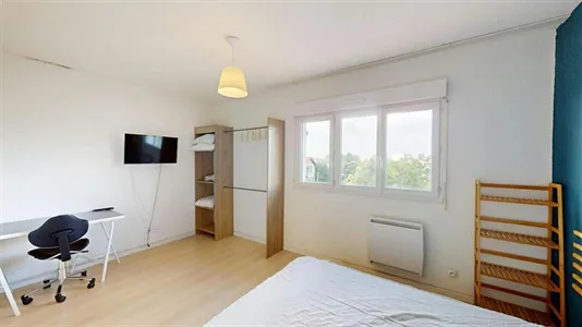Rooms in Poitiers - photo 4