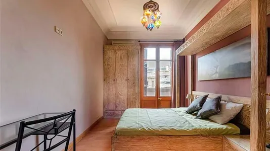 Rooms in Barcelona Ciutat Vella - photo 1