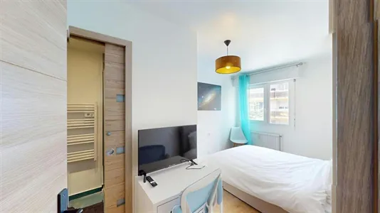 Rooms in Saint-Julien-en-Genevois - photo 6