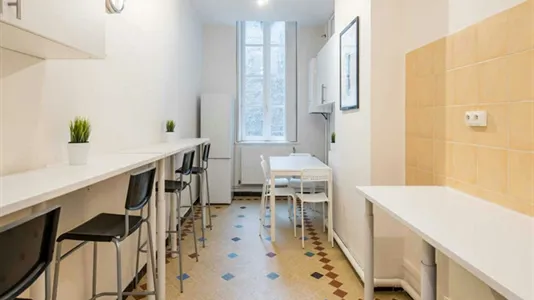 Rooms in Lyon - photo 4