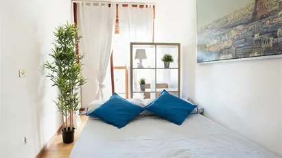 Room for rent in Milano Zona 6 - Barona, Lorenteggio, Milan