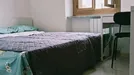 Room for rent, Turin, Piemonte, &lt;span class=&quot;blurred street&quot; onclick=&quot;ProcessAdRequest(10671590)&quot;&gt;&lt;span class=&quot;hint&quot;&gt;See streetname&lt;/span&gt;[xxxxxxxxxxxxx]&lt;/span&gt;