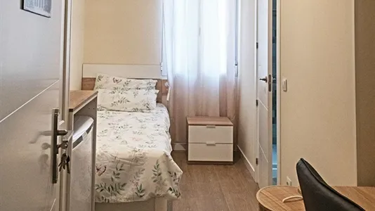 Rooms in Madrid Chamberí - photo 6
