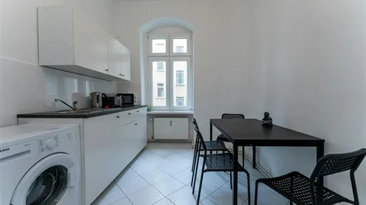 Rooms in Berlin Friedrichshain-Kreuzberg - photo 8