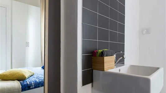 Rooms in Milano Zona 8 - Fiera, Gallaratese, Quarto Oggiaro - photo 4