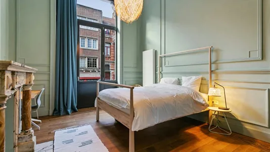 Rooms in Brussels Sint-Gillis - photo 3