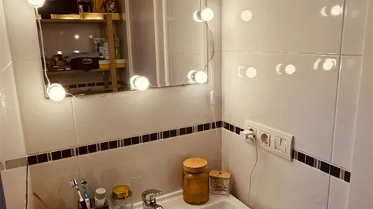 Rooms in Barcelona Eixample - photo 9