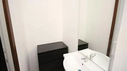 Room for rent in Milano Zona 6 - Barona, Lorenteggio, Milan