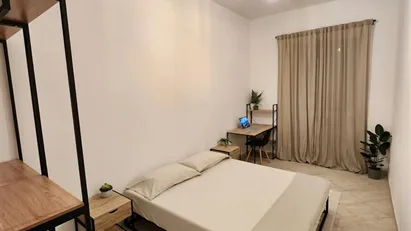 Room for rent in Roma Municipio VI – Roma Delle Torri, Rome