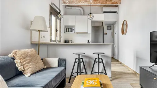 Apartments in Barcelona Eixample - photo 2