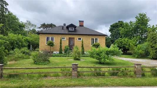Houses in Landskrona - photo 1