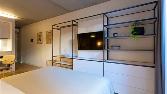 Apartments in Barcelona Eixample - photo 5