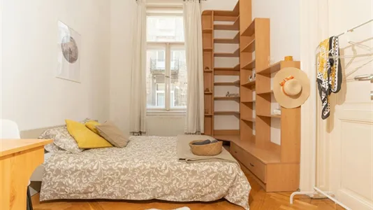 Rooms in Budapest Terézváros - photo 1