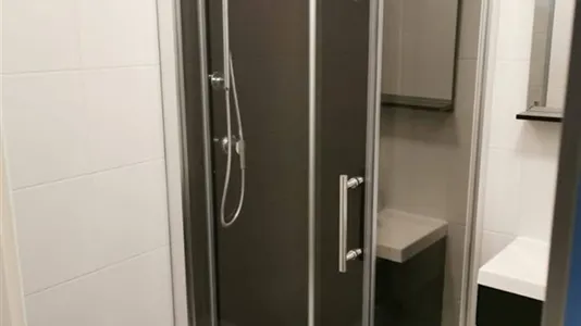 Rooms in Capelle aan den IJssel - photo 8