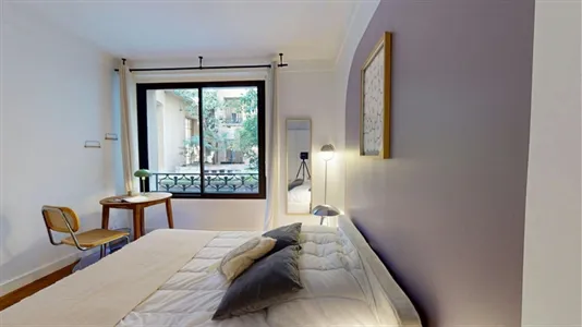 Rooms in Paris 8ème arrondissement - photo 2