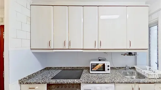 Rooms in Zaragoza - photo 7