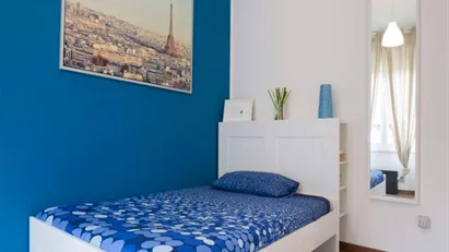 Room for rent in Milano Zona 8 - Fiera, Gallaratese, Quarto Oggiaro, Milan
