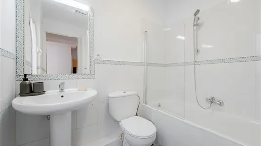 Rooms in Madrid Centro - photo 9