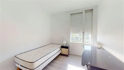Room for rent in Tours, Centre-Val de Loire