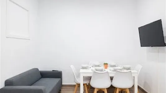 Rooms in Barcelona Eixample - photo 5