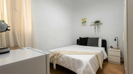 Rooms in Madrid Moncloa-Aravaca - photo 2