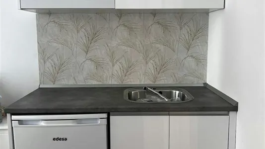 Rooms in Madrid Retiro - photo 7