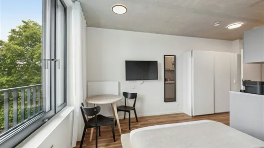 Apartments in Berlin Lichtenberg - photo 4