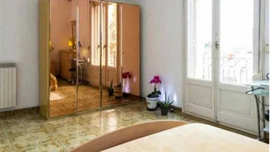 Rooms in Barcelona Ciutat Vella - photo 4